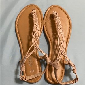 💜4/$30 - NWOT pale pink flat sandals